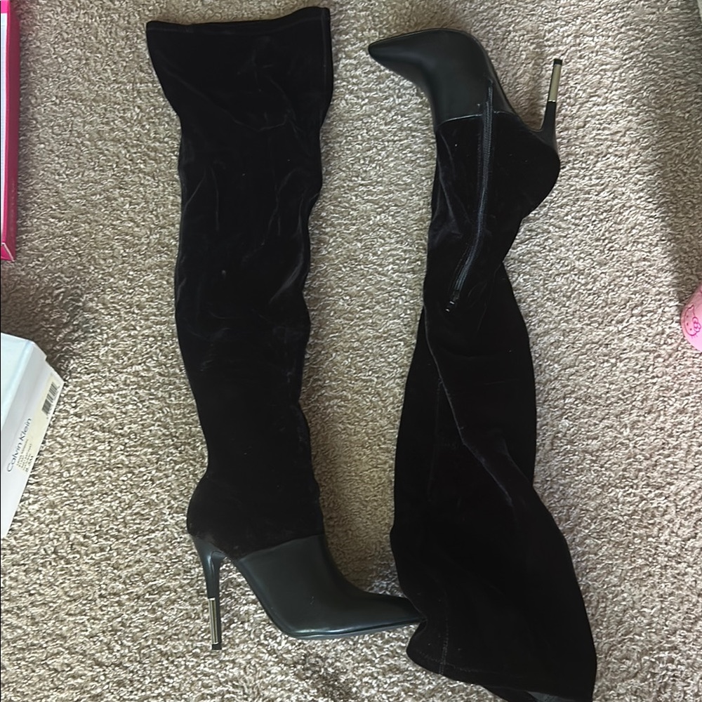 Elegant Black Over-the-Knee Boots
